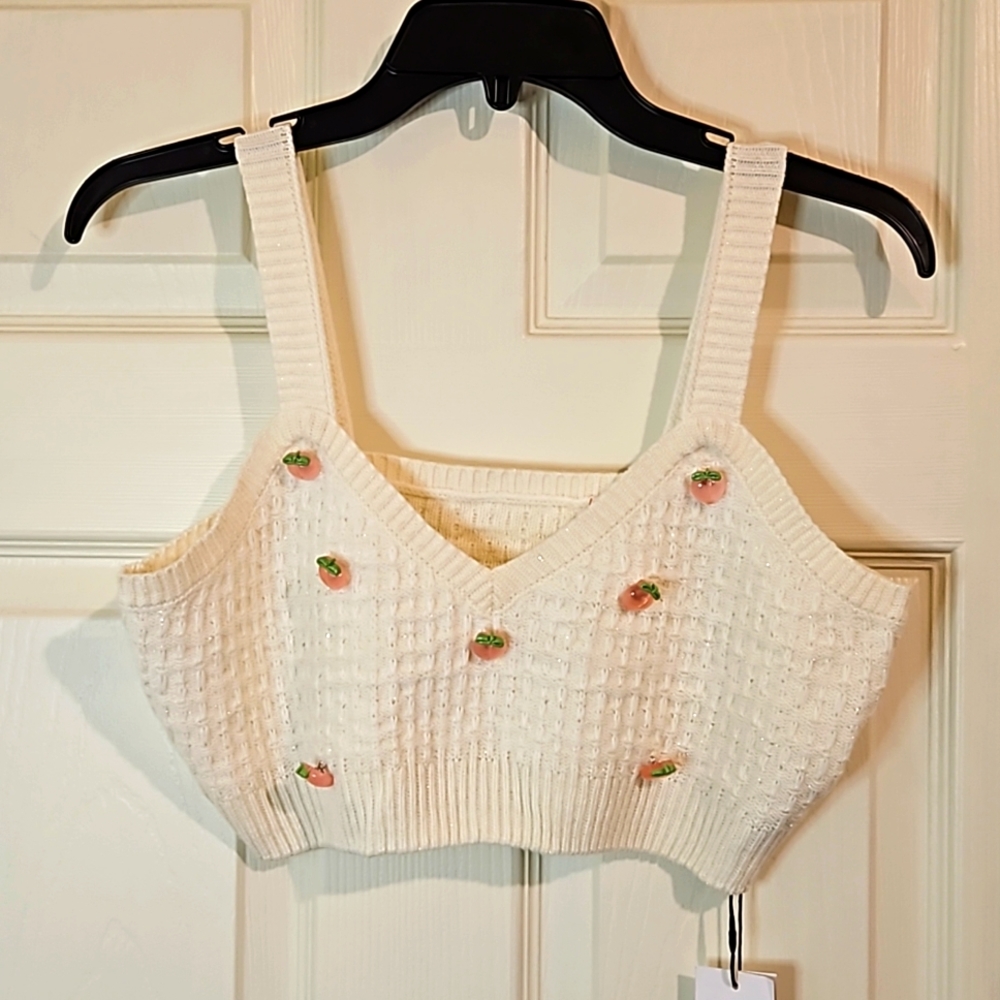 NWT Cider Crop Top with White Peaches